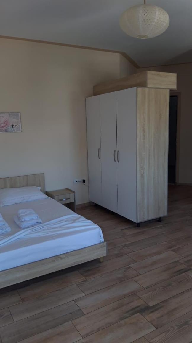 Disy Apartments Vlorë Cameră foto