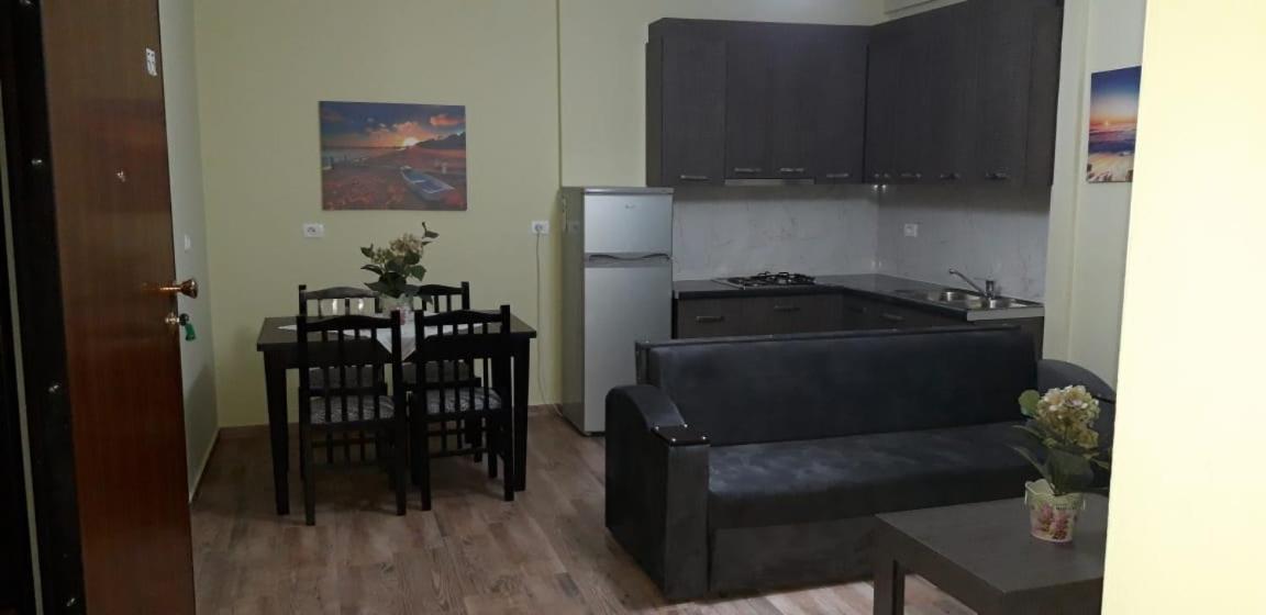 Disy Apartments Vlorë Cameră foto