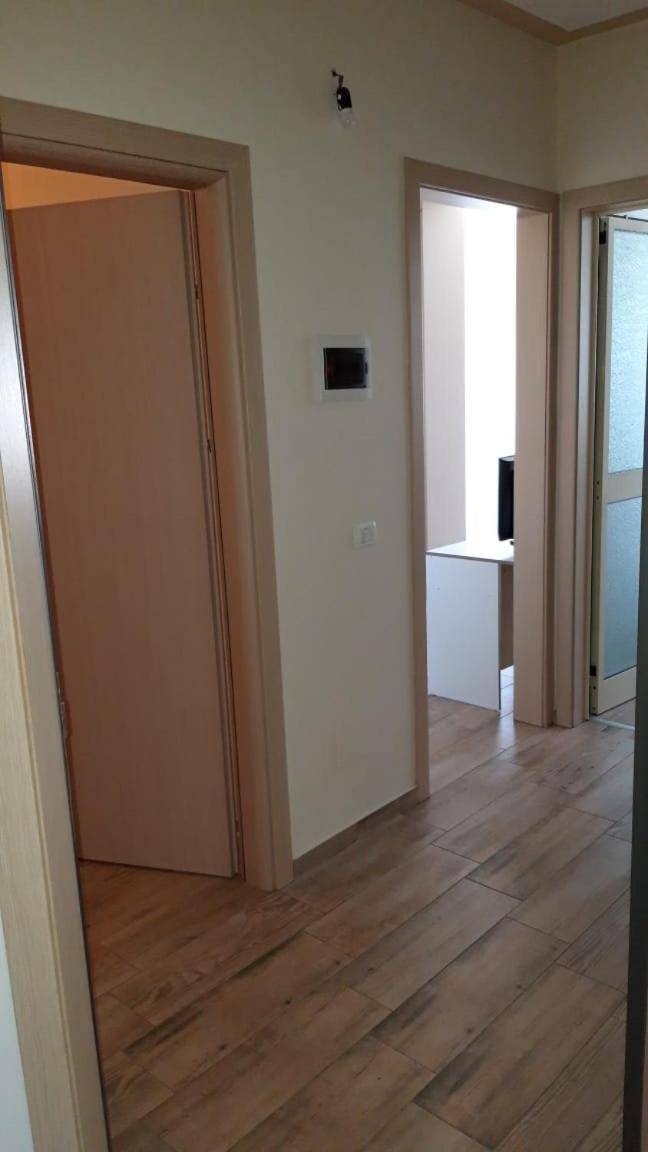 Disy Apartments Vlorë Cameră foto
